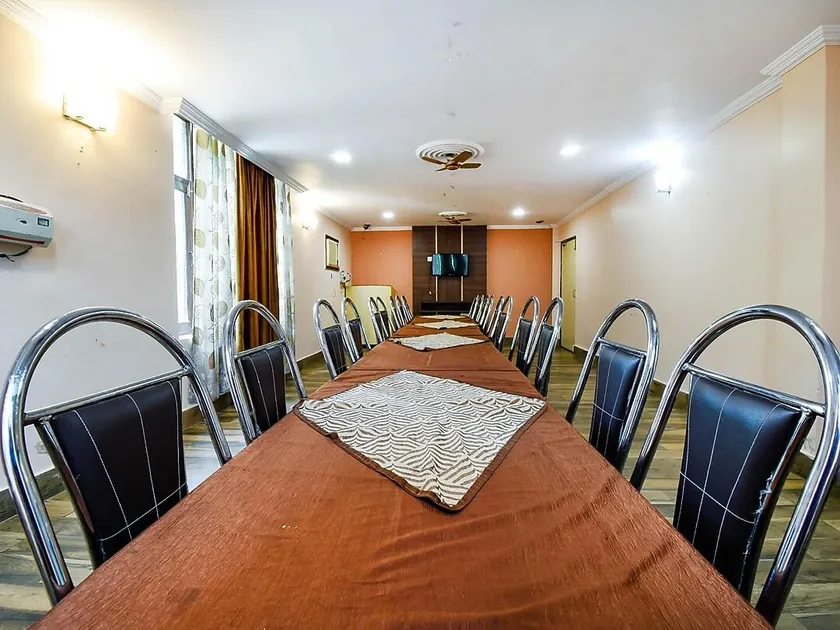 Hotel Kanishka - Image 1