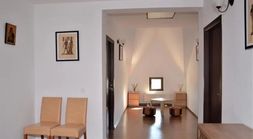 Pensiunea Casa Runcu Buzau - Image 1