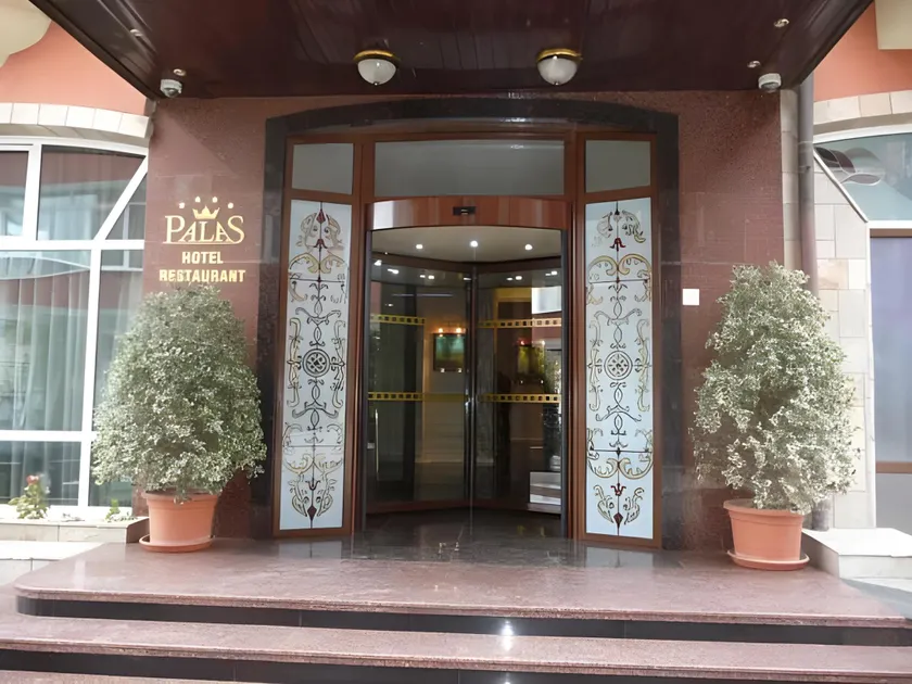 Hotel Palas - Image 1