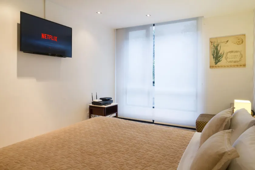 Suites Metropoli Bristol Parc - Image 1