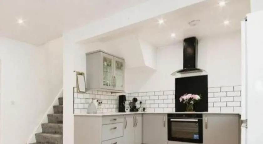 Spacious and homely House - Image 1