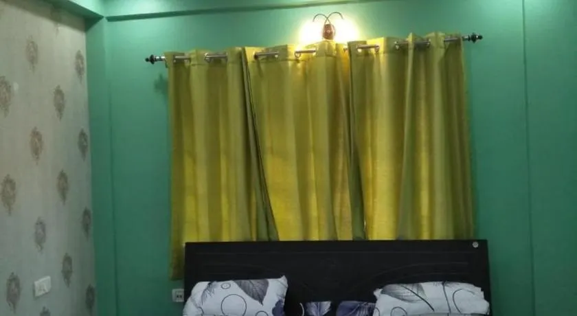 TIRATH GUEST HOUSE - Image 1