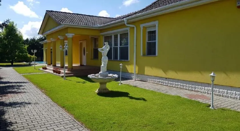 MC. Magánszállás-Debrecen - Image 1