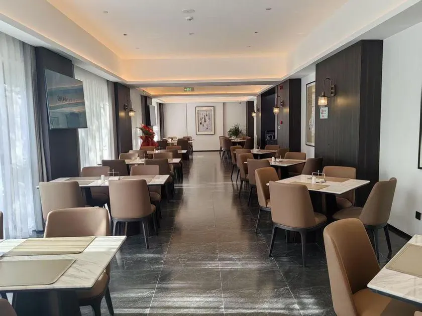 Lang ya Celebrity Hotel - Image 1