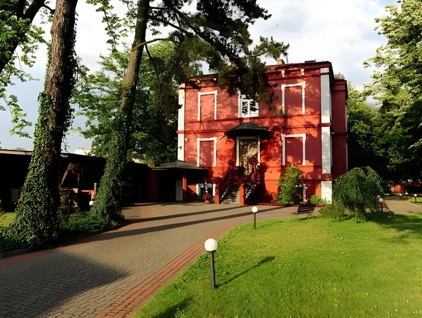 Willa Impresja Hotel i Restauracja - Image 1