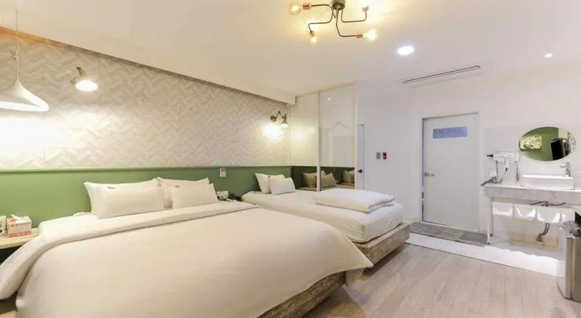 Hotel Yeogieutte Dongdaegu - Image 1