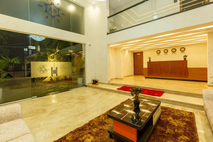 Royal Ace Boutique Hotel - Image 1