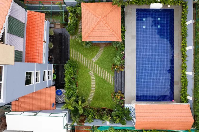 ELIVAAS 5 BHK with Pvt Pool, Entertainment Room & Glass House - Bludoor - Image 1