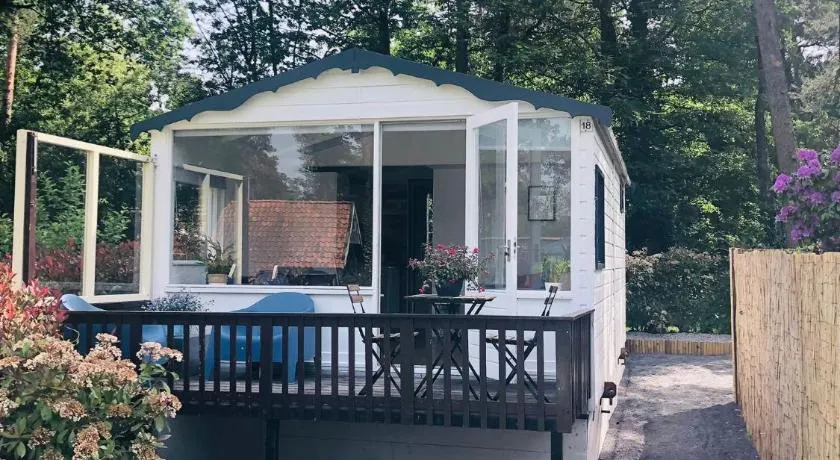 Tiny House Enschede Twente - Rust & opladen in de natuur - Image 1