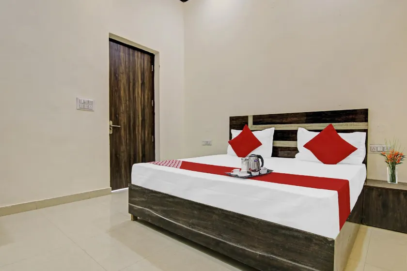 Hotel O Jannat Near Rithala Metro Station - Image 1