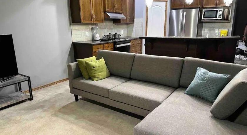 Spacious, 2-story Family-Friendly home - Image 1