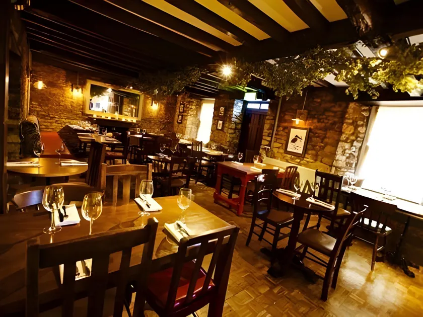 Woodstock Arms - Image 1