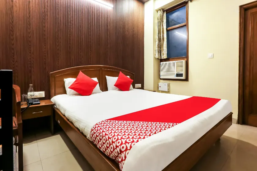 Flagship 37428 Hotel Jay Vee Continental - Image 1