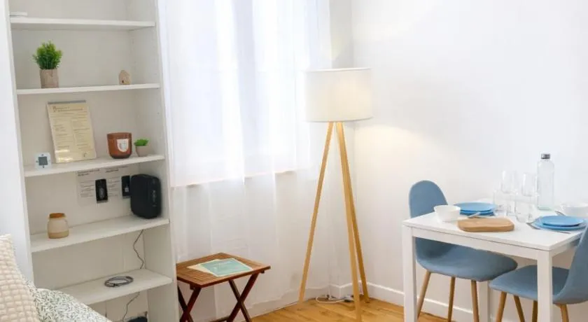 Studio Rive Royale - Image 1