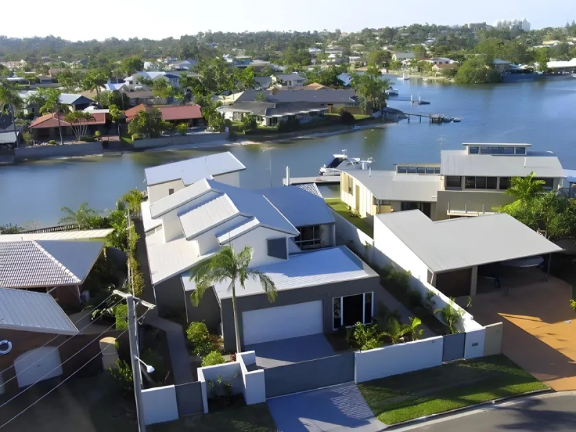 Bemærkelsesværdige Six Bedroom Waterfront Home! - Image 1