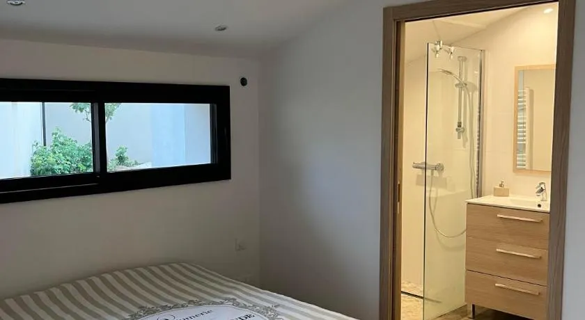 Chambre indépendante avec jardin - 100m de la mer - Image 1