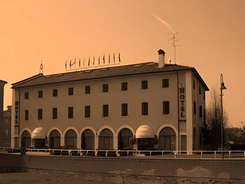 Hotel Bentivoglio - Image 1