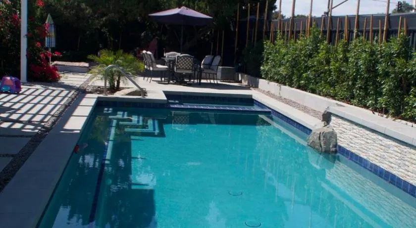 Luxury Pool Oasis- Near Stadium, Tennis and Golf - Image 1