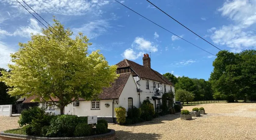 George & Dragon Country Pub & Hotel Wolverton Townsend - Image 1