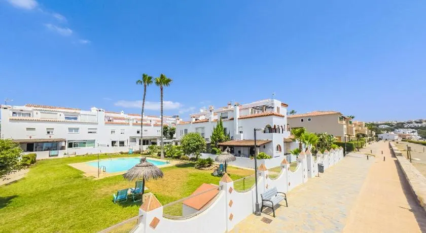 Cubo's Beachfront Marina de Casares House / Front de mer / parking / wifi gratuit - Image 1