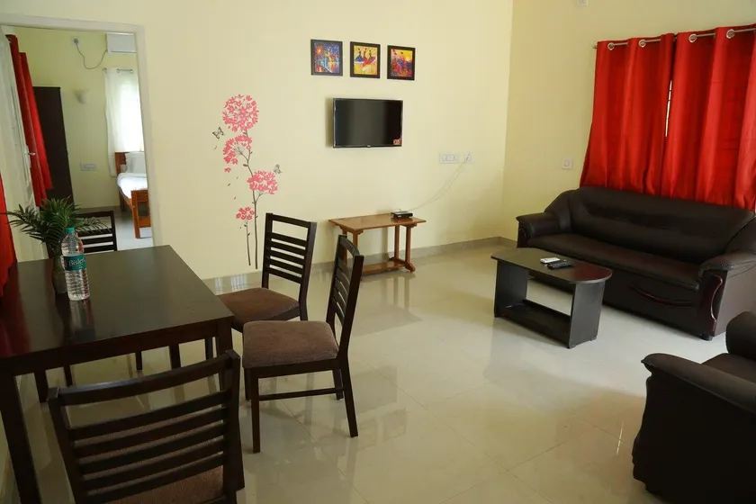 Albatross Luxury Studio Villa - Short tail - Image 1