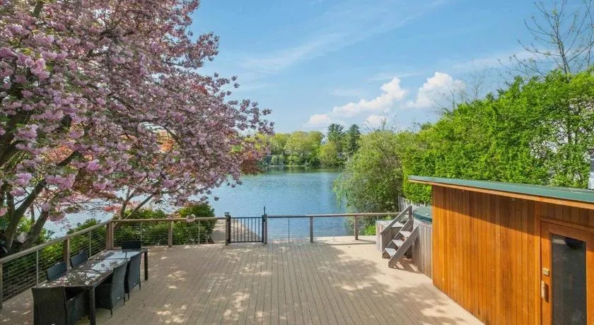 Cherry Blossom Lake House - Image 1