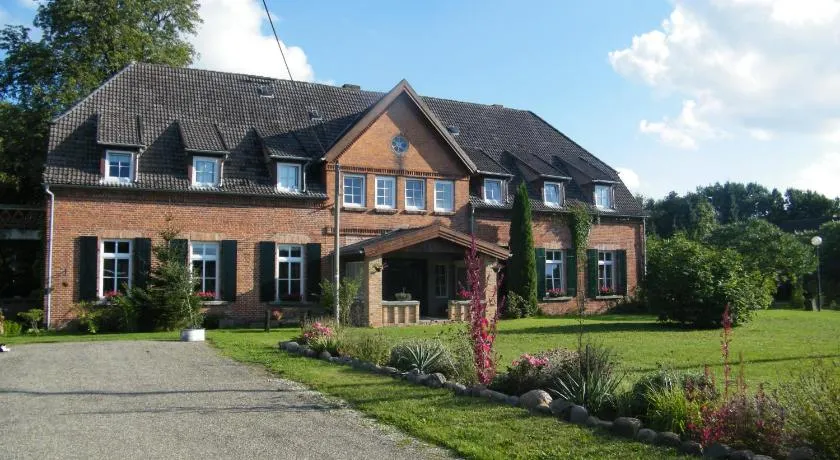 Gutshaus Dämelow tussen Schwerin en Wismar - Image 1