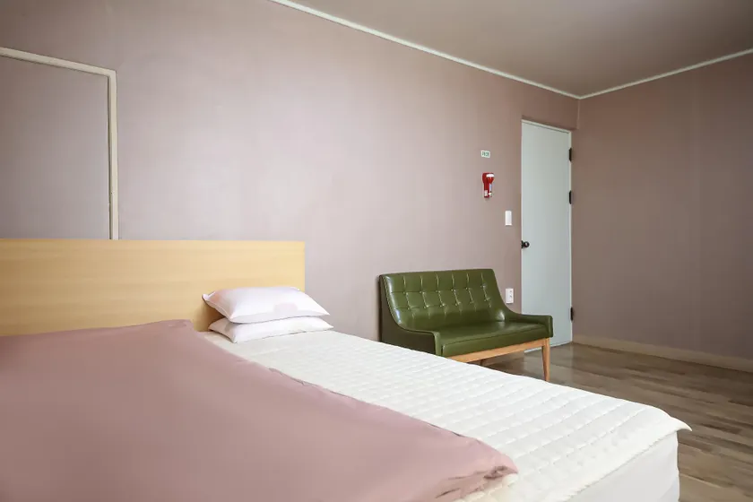 Donghae Royal Motel - Image 1