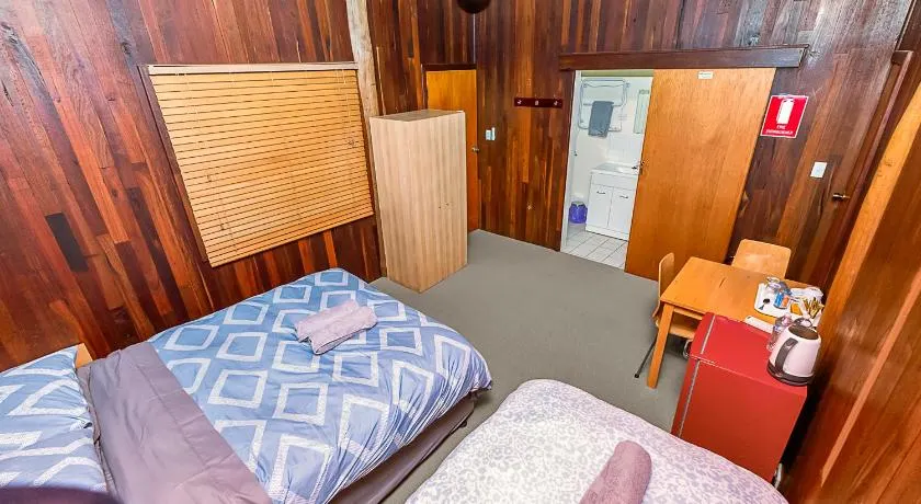 Kin Kin Retreat - Image 1