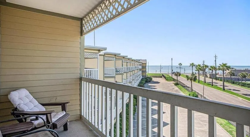Ocean View Top Floor - Cruise Parking - 2 Pools - HotTub - GYM - Tennis - Shoreline Stays 9327 - Image 1