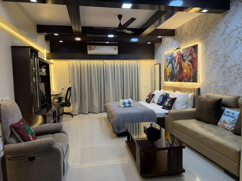 Kolkata Room, Purifier, Pool and Gym. Airport, CC2 - Image 1