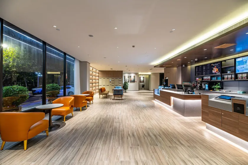 Hanting Hotel Wuhan Railway Station - Image 1