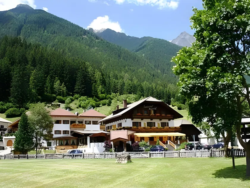 Santeshotel - Image 1