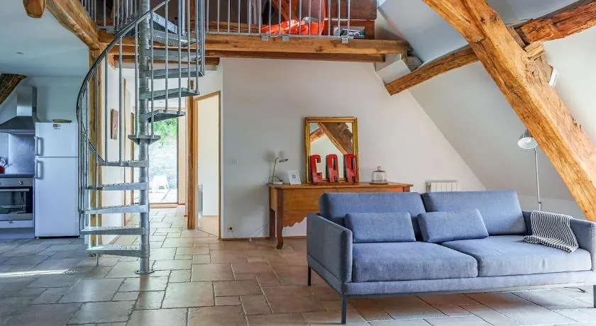 Duplex de charme dans résidence avec piscine 5 mn Amboise - Image 1
