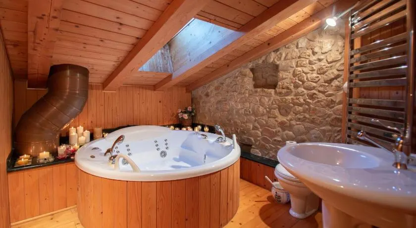 Corte dei Santi Jacuzzi & Charme collinare - Image 1