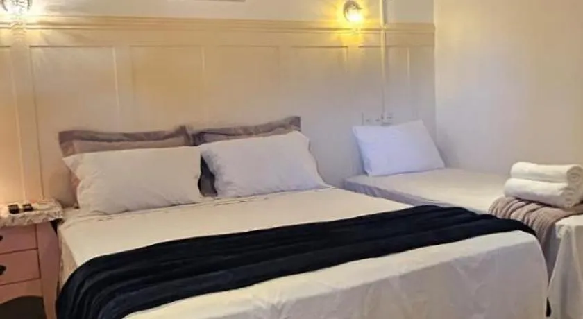 Quarto Familiar Centro - Image 1