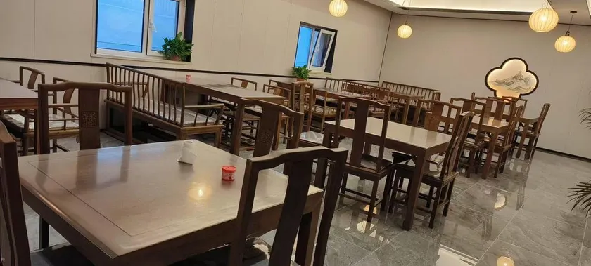 Moshang Hotel - Image 1