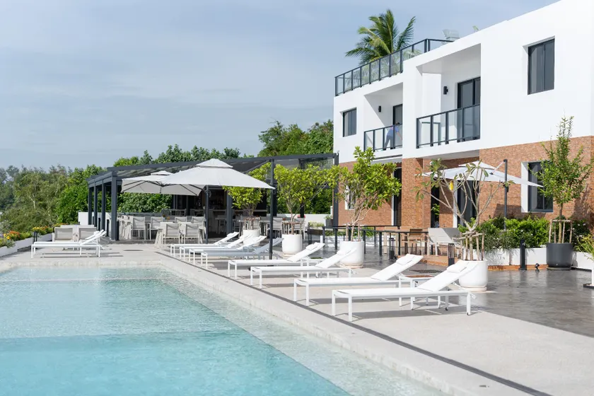 The Village Chumphon Hotel - Image 1