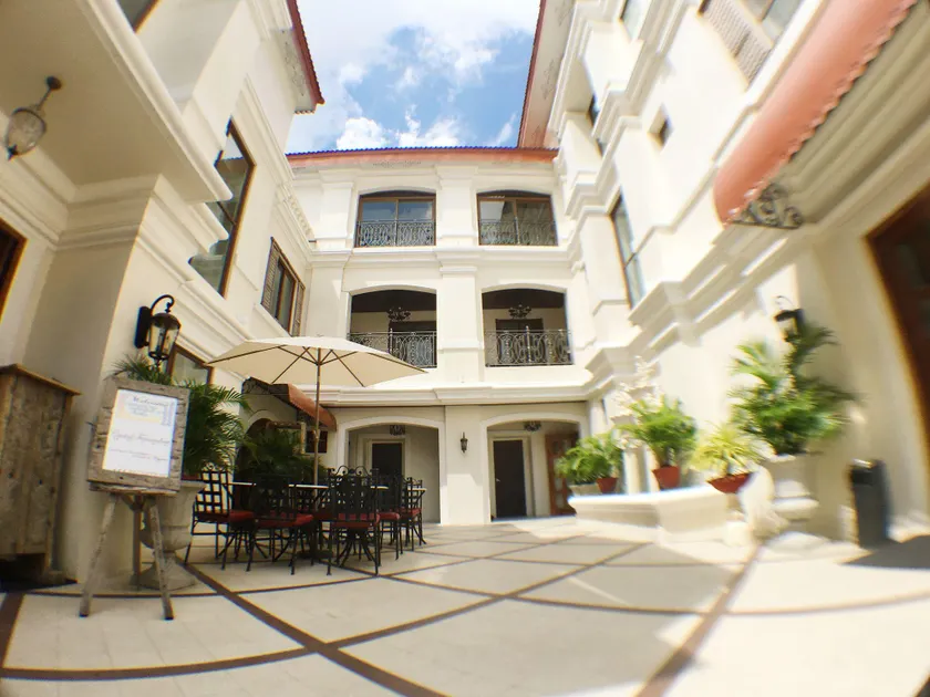 Ciudad Fernandina Hotel - Image 1