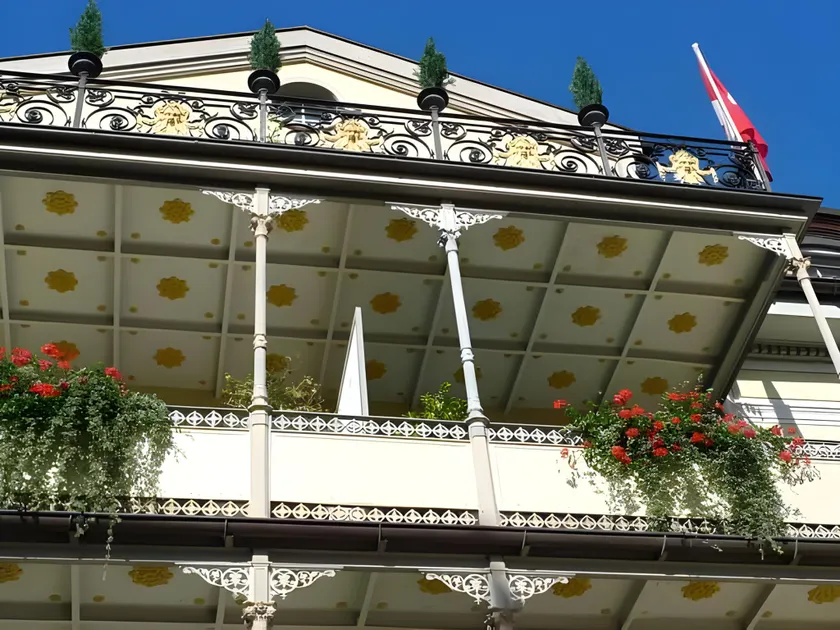 Hotel Bellevue - Image 1