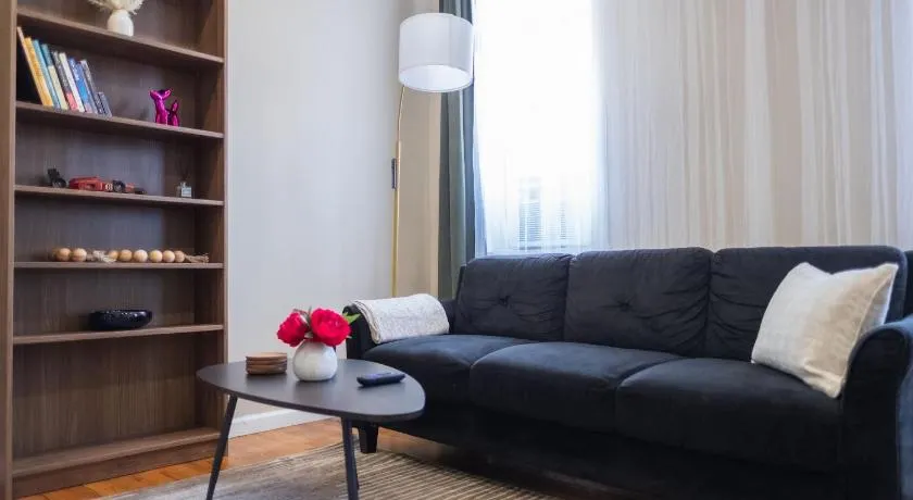 Sunny 4BR/2BA Retreat in Morningside Heights, NYC - Image 1