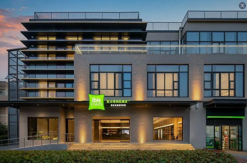 Ibis Styles Shanghai Pudong Airport Hotel - Image 1