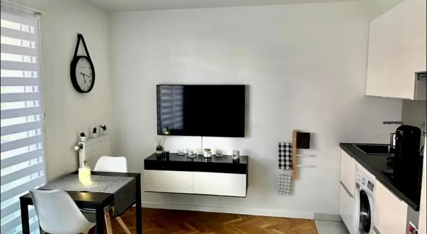 Superbe studio lumineux haut de gamme tout confort - Image 1