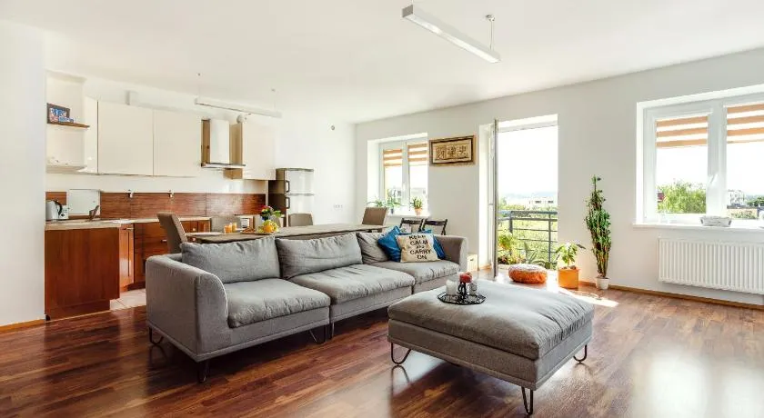 #inVilnius - Spacious & Bright 1BDR Apartment Shopping District with Parking - Image 1
