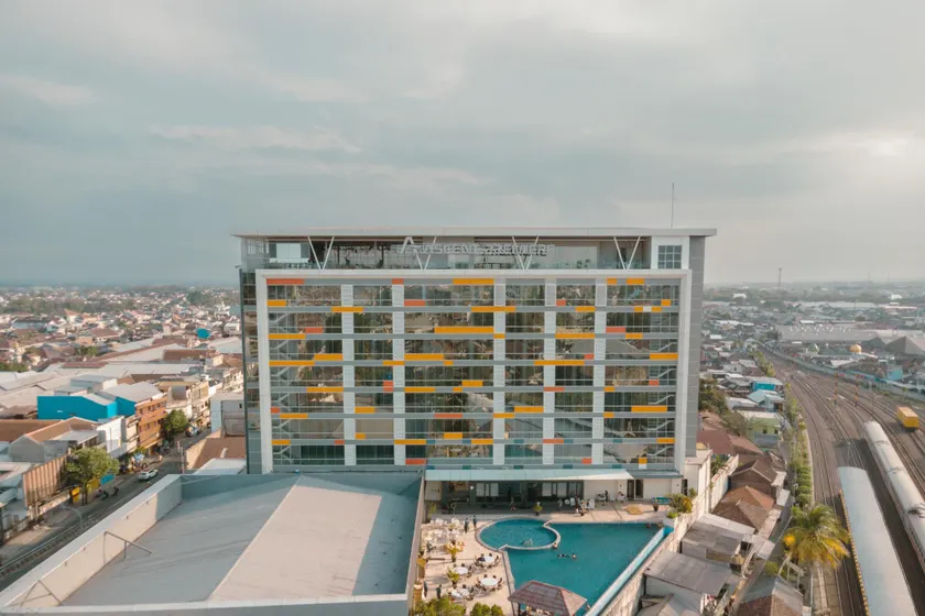 Ascent Premiere Hotel and Convention - Image 1