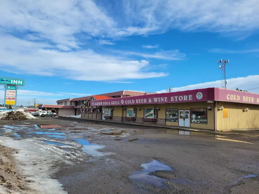 Lakewood Inn - Image 1