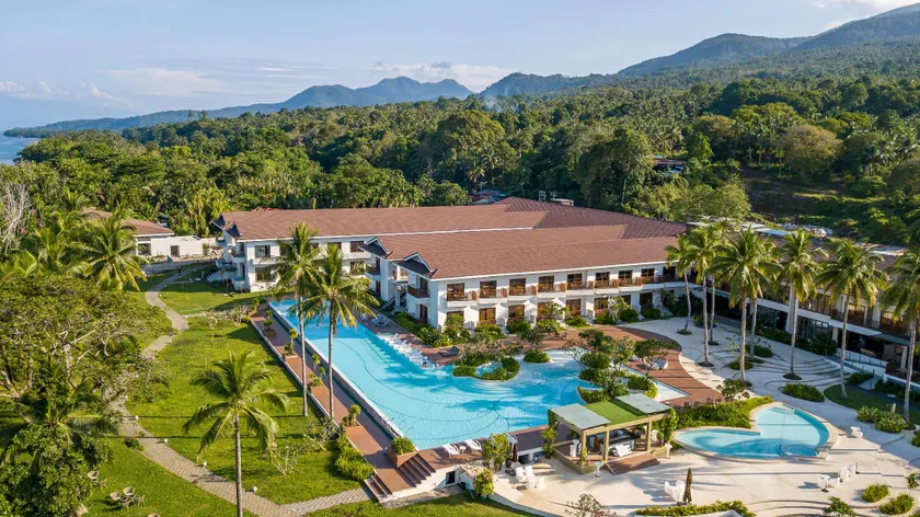 Nouveau Resort - Image 1