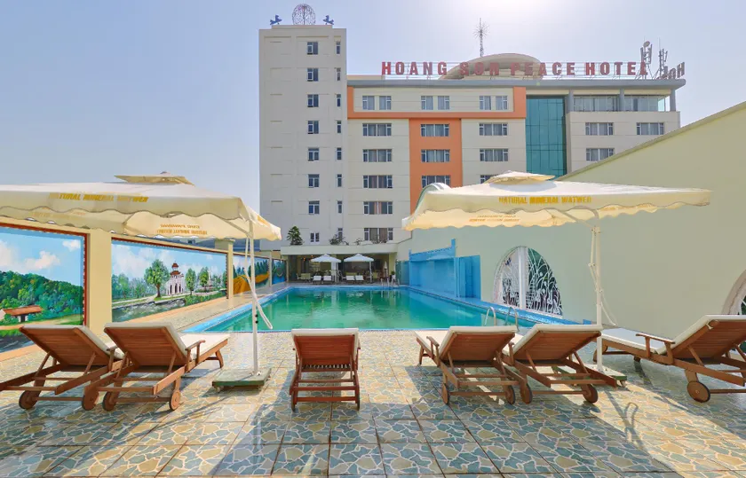 Hoang Son Peace Hotel - Image 1