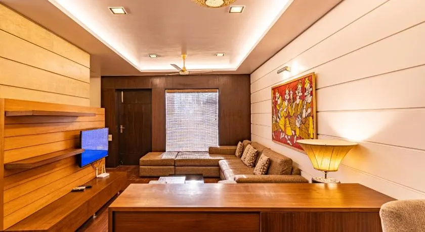 Cocktail room - Image 1
