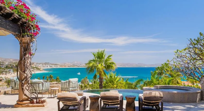 Luxurious Seclusion at Palmilla Fully Staffed - Swimmable Beach - Image 1